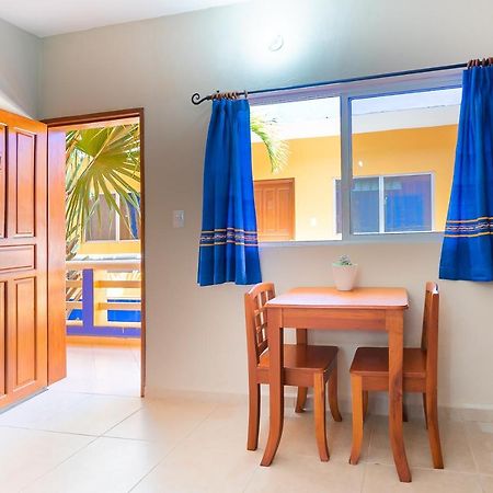 Hotel Yumkiin - Cerca Del Ferry Y Terminal Ado Playa del Carmen Eksteriør billede